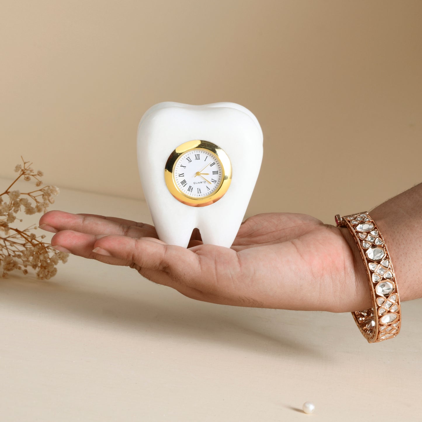 Tooth Shape Marble Table Clock, Unique Design Decorative Clock Showpiece, Ideal Gift for Dentists Day